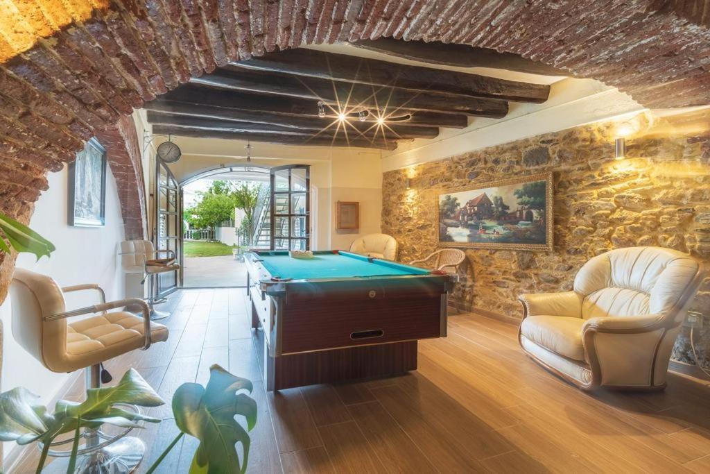 Newly Renovated Large Villa With Garden Castello  D'Empuries Eksteriør billede